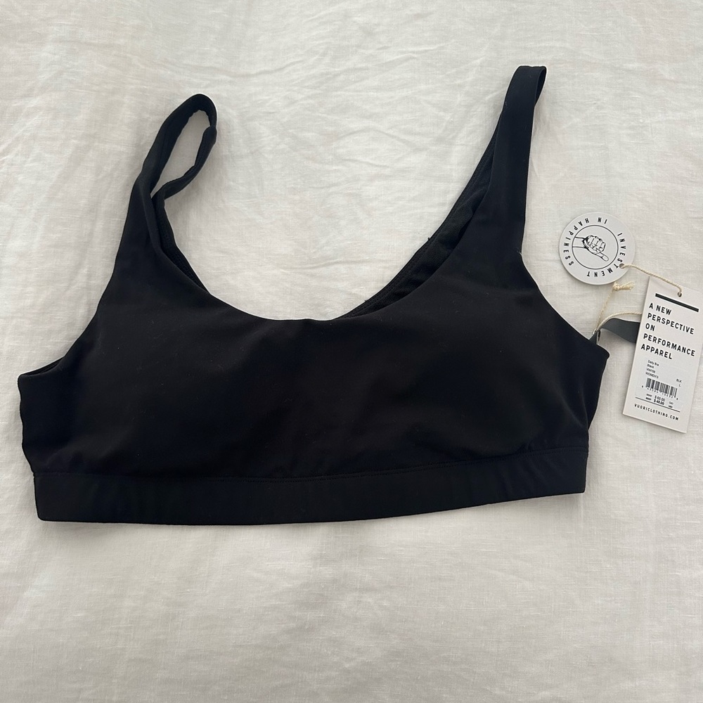 Vuori black Workout bra size large